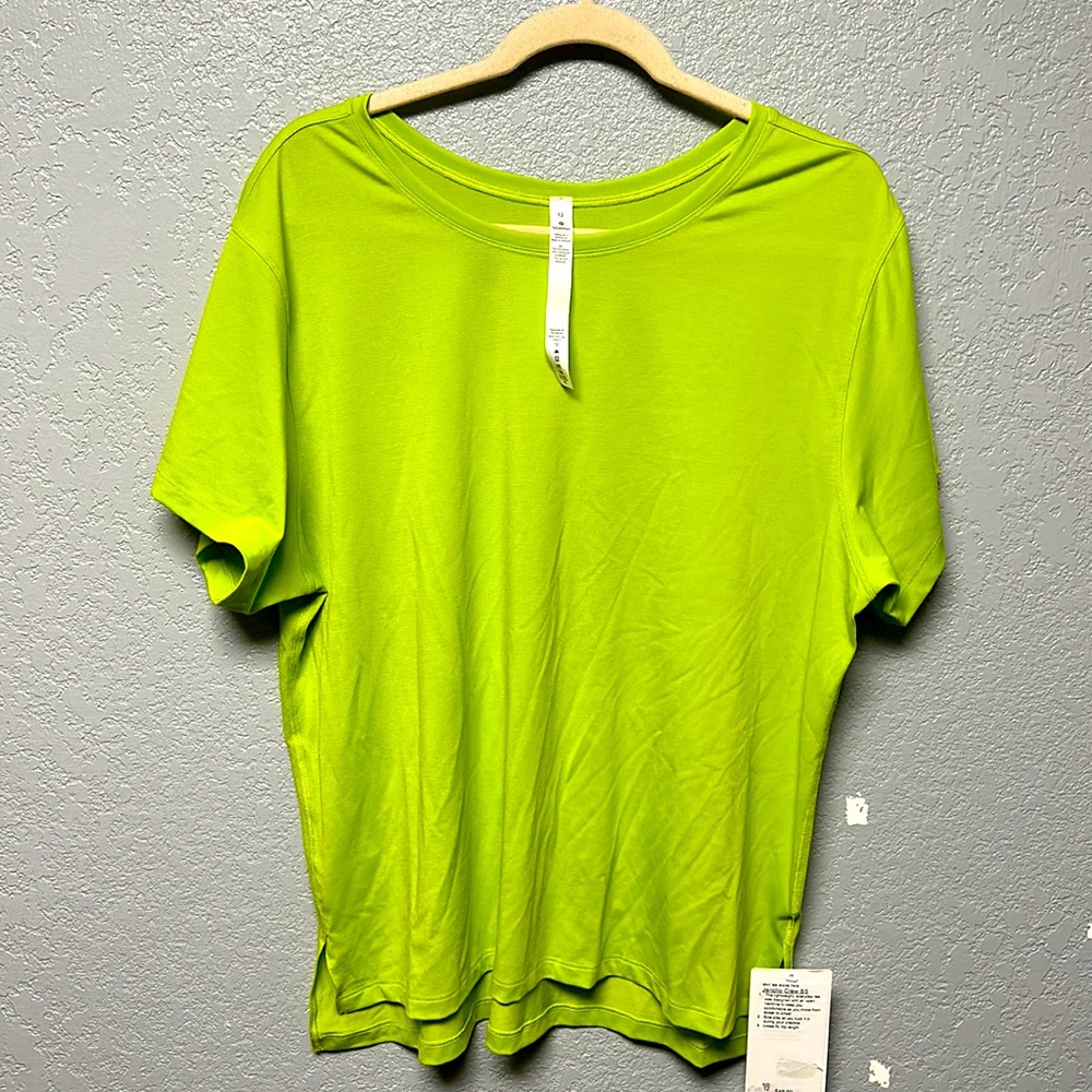 NWT Lululemon Jericho Crew SS Neon Green Sz 12 Lightweight Athleisure Loose fit